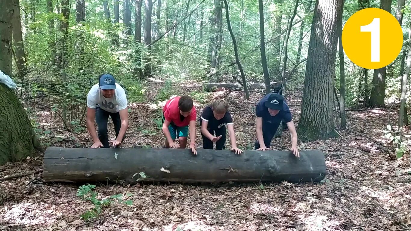 Разбивать лагерь. Лагерь в лесу. При лагерь в лесу. Пляжный лагерь the Forest.