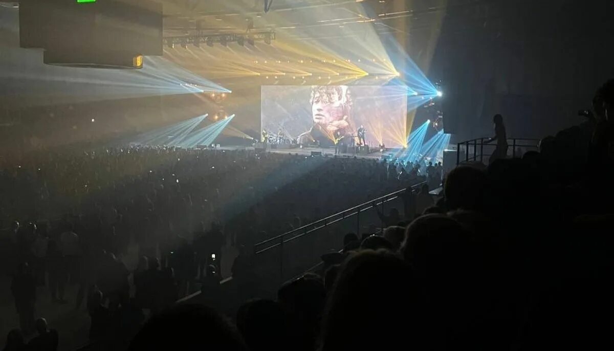 Титов Арена Барнаул концертный зал. Сцена концерт. Концерт фото. Большой концерт. Концерт цоя 2024