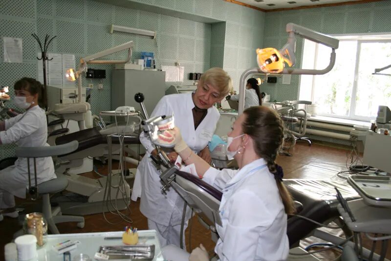 Врач стоматолог пермь