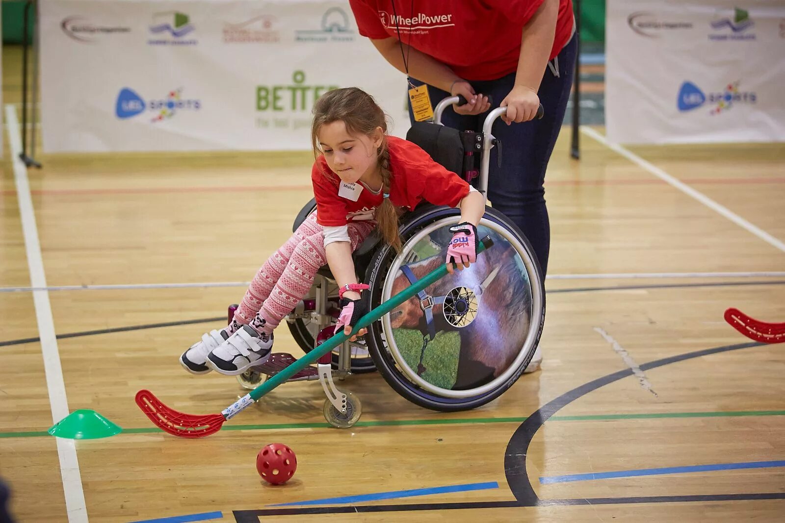 Инвалиды занимаются спортом. Дети с ограниченными возможностями. Дети инвалиды. Дети с неограниченными возможностями. Занятия с инвалидами.