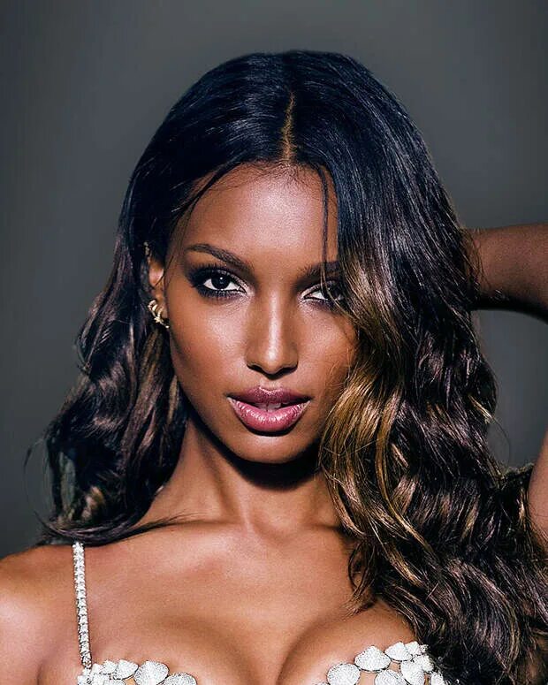 Jasmine Tookes лицо. Мулату два