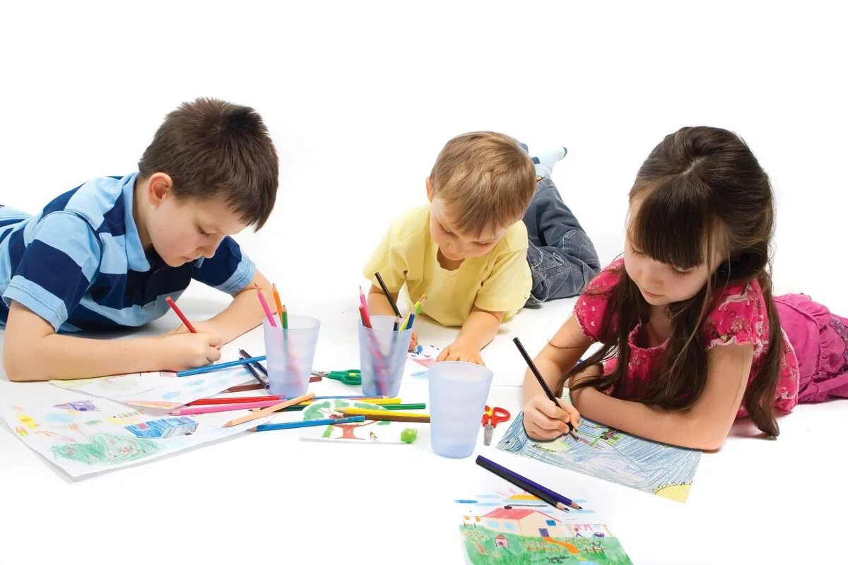 Творчество какие это дела. Рисуем с детьми. Дети творчество хобби. Ученик рисует. Хобби творчество рисование.