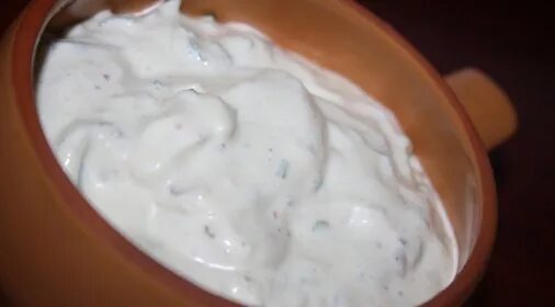 Хлебный соус. Соус белый основной на мясном бульоне. Молочный соус. Белый крем суп. Белый соус бешамель.