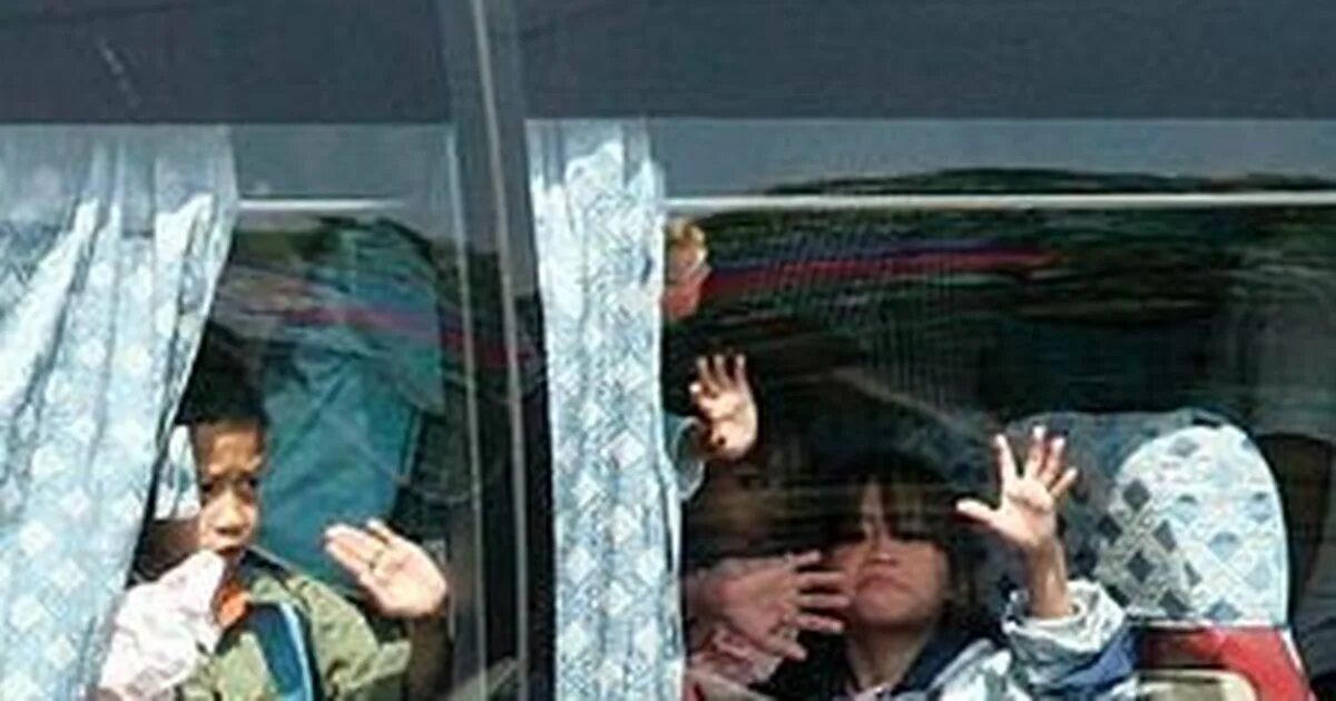 Захватили автобус с детьми. Заложники автобус с детьми.
