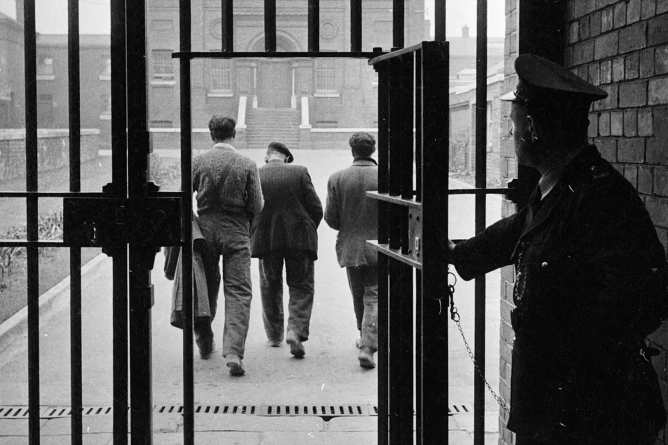 Лицо вышедшее из мест лишения свободы. Условно-досрочное освобождение. освобождение из мест лишения свободы.