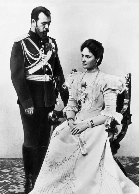 Жена белого царя. Император николай ii и императрица александра феодоровна. Великая княжна татьяна романова в мундире. Императрица александра федоровна. Николай 2 и александра федоровна.