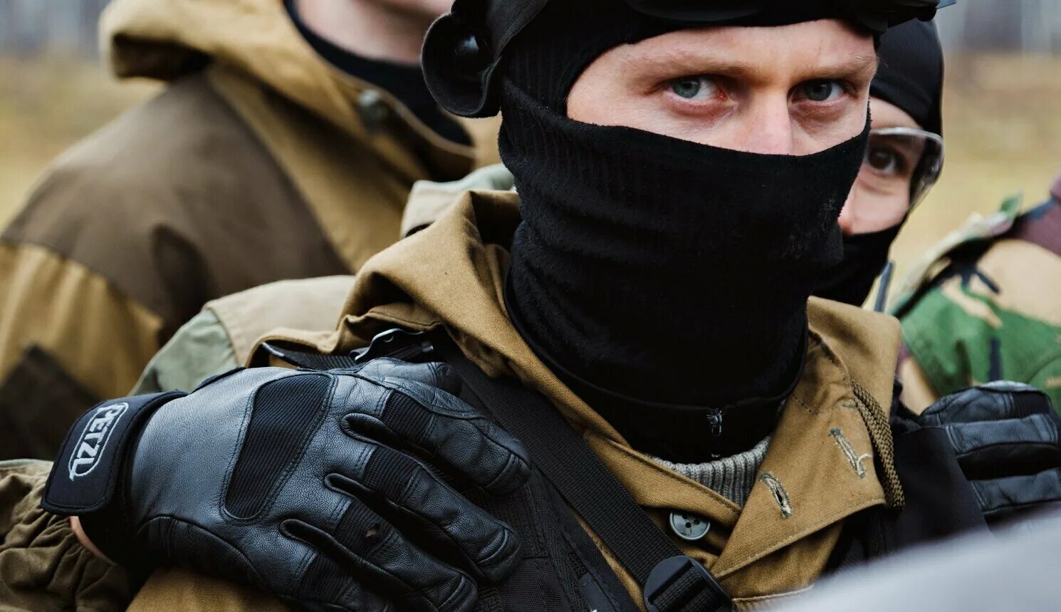 Папа из спецназа в качестве. Балаклава собр. балаклава спецназа. маска спецназа. балаклава омон.