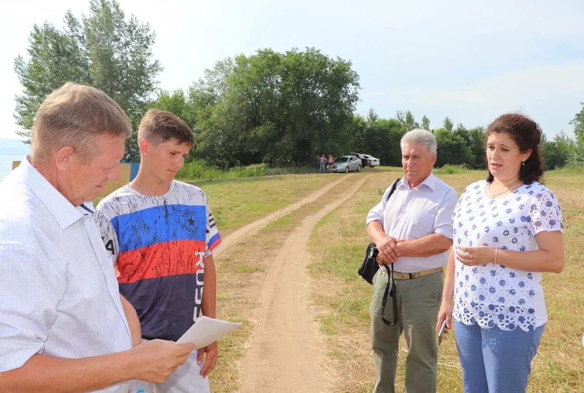 Доска объявлений саратовская область духовницкий район. Пляж в Духовницкое Саратовской области. В Духовницком районе Саратовской области. Саратов Духовницкое.