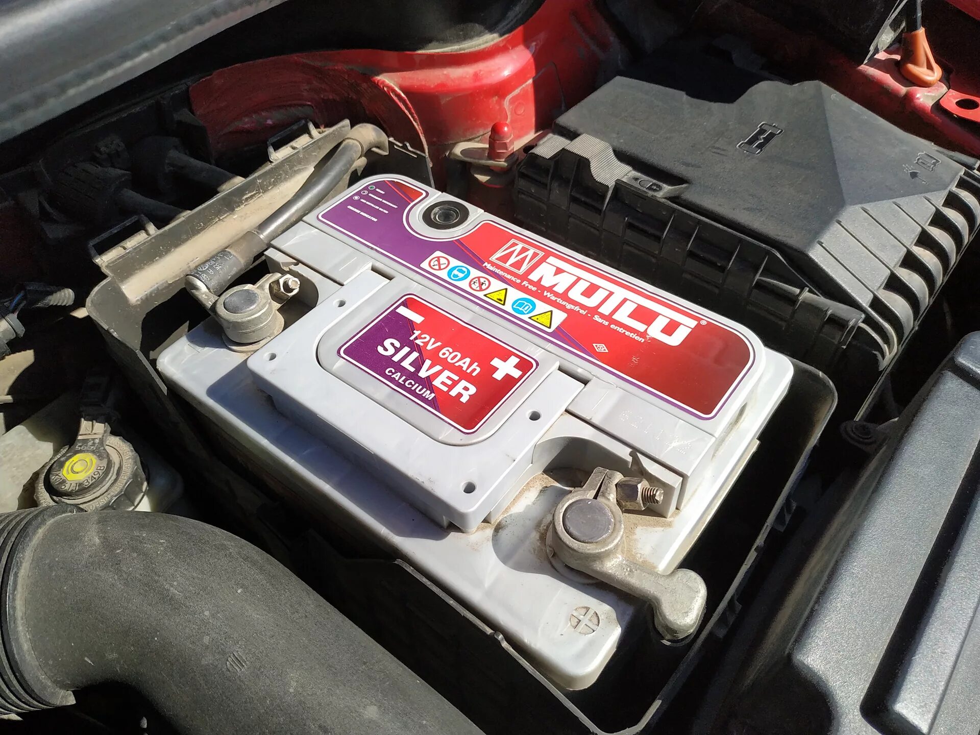 Акб гольф 5. Golf plus 1. 6. Акб фольксваген гольф 2007 1. Аккумулятор для фольксваген гольф плюс.