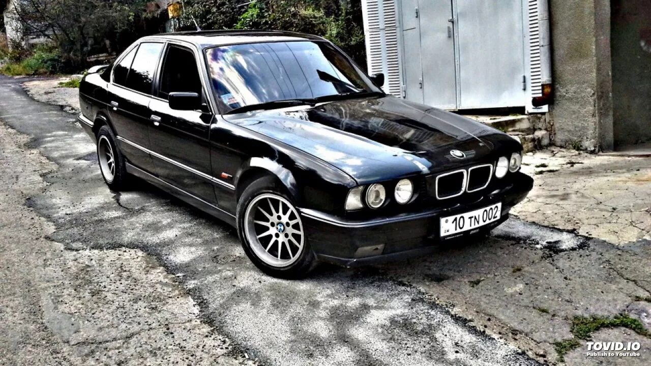 Авито купить е34. БМВ 520 34 кузов. BMW 5 e34 520i. BMW e34 525i. БМВ 5 В кузове е34.