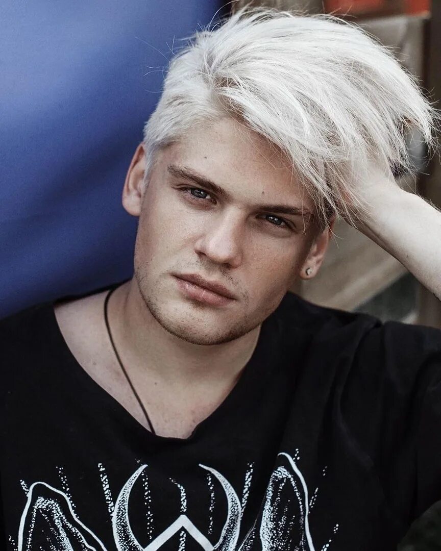 Певец с белыми волосами. Justin bieber 2015. Scooter эйч пи бакстер. Меловин 2023. Эйч пи бакстер вокалист.