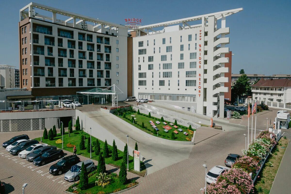 Сочи 4 тур. Bridge resort отель сочи. bridge resort отель адлер. сочи отель бридж резорт 4. бридж резорт сочи территория отеля.