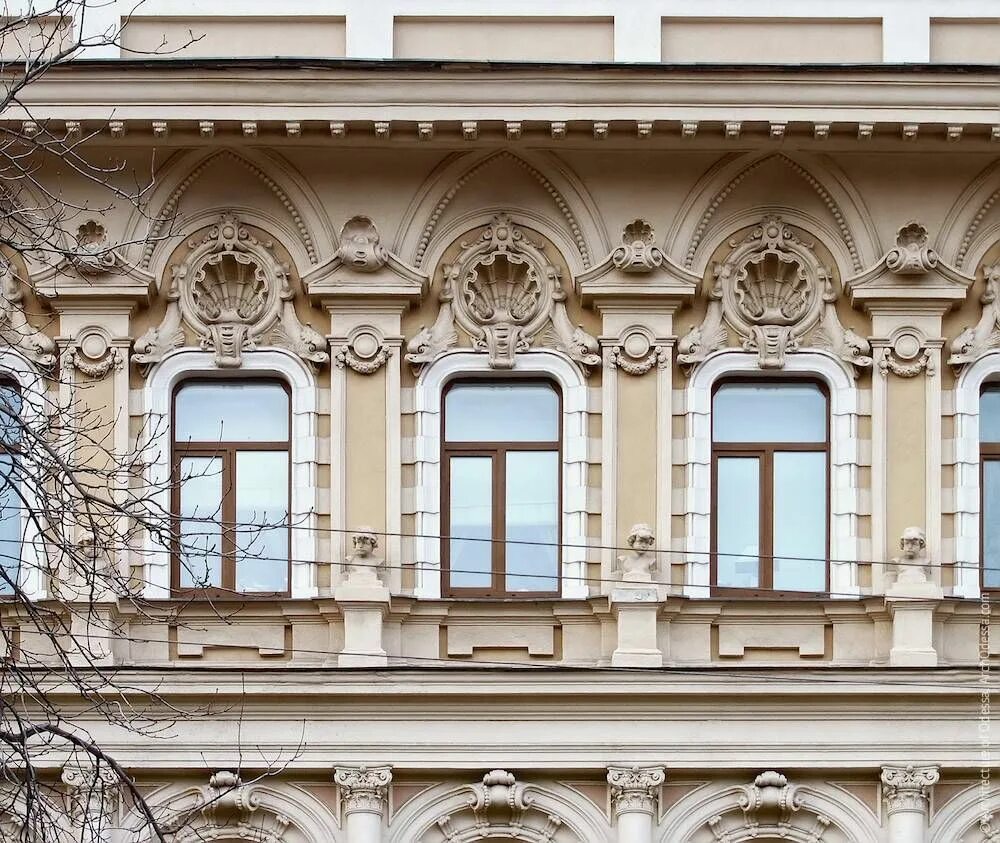 Элементы декора зданий. Питер руст архитектура. архитектурные детали фасада. фасад старинного здания. элементы классического фасада.