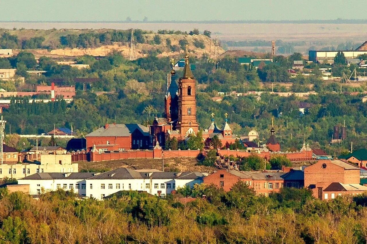 Численность города орска оренбургской. Спасо Преображенская Церковь Орск. Город Орск Оренбургская область. Город Орск Оренбургская область центр. Орск центр города.