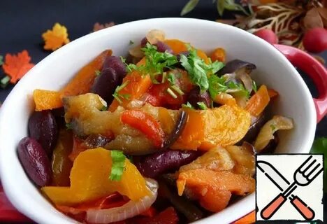 Мясо с баклажанами и фасолью