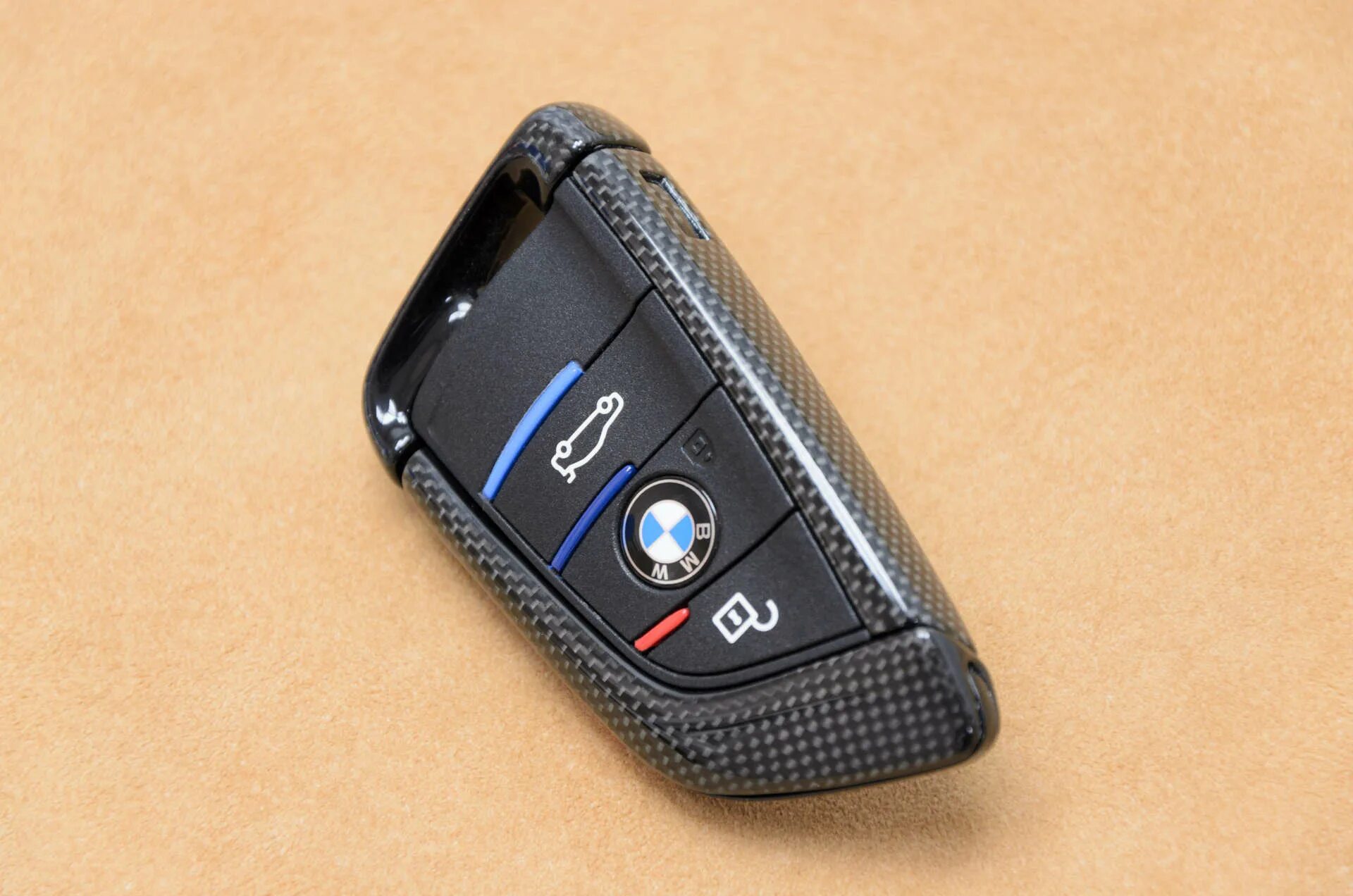 Смарт ключ бмв x7. Bmw x7 ключ. Ключ с дисплея bmw x5. Bmw x7 ключ. Ключ bmw g70.