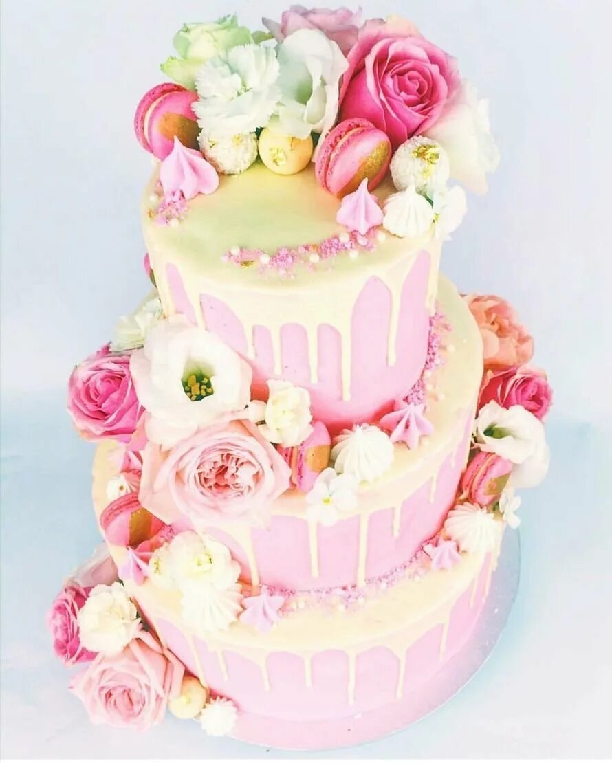 Двухъярусный торт для девочки. Двухэтажный торт для девочки. Торт девочка. Двухярусный торт принцесса,корона. Торт на годик девочке.