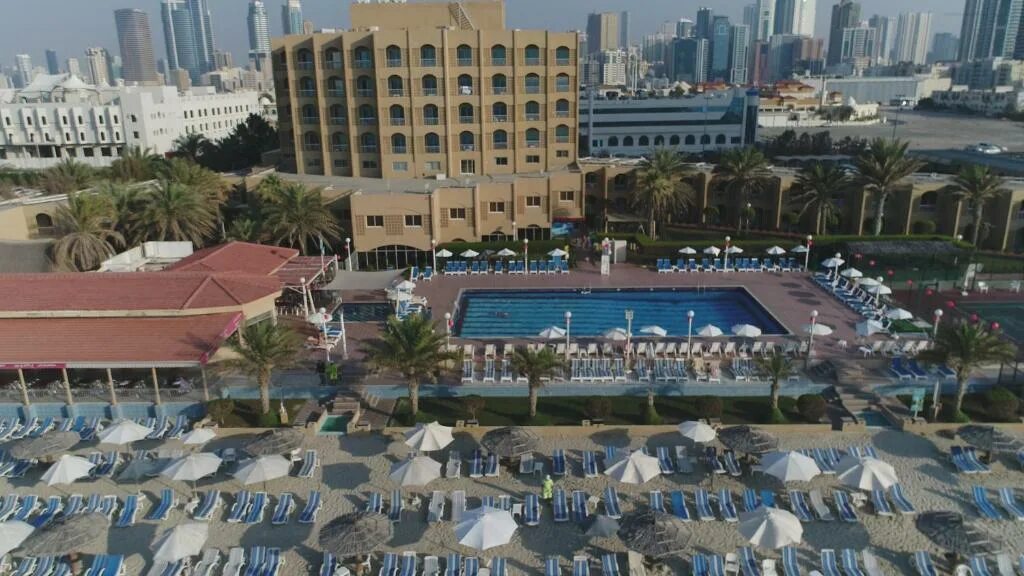 Carlton hotel отзывы. Оаэ шарджа отель карлтон шарджа 4 звезды. Sharjah carlton hotel 4 **** (шарджа бич). Отель sharjah carlton hotel 4 шарджа. Карлтон шарджа 4.