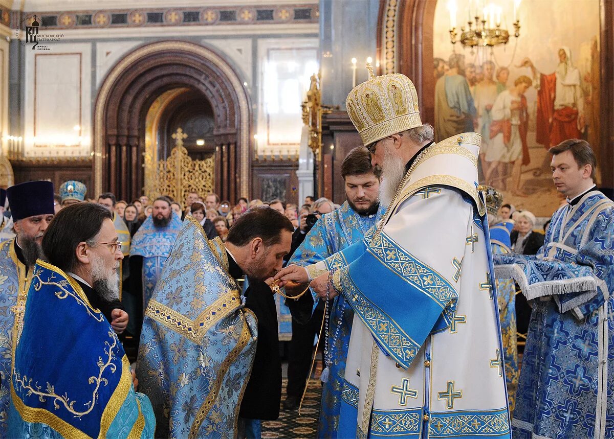 Всенощное бдение на благовещение. Благовещение Пресвятой Богородицы храм Христа Спасителя. Благовещение Пресвятой Богородицы служба в храме. Литургия , на Благовещение, Пресвятой Богородицы. Праздник Благовещения Пресвятой Богородицы в храме.