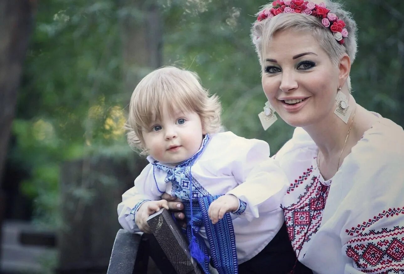 дочь марии максаковой сейчас. дети людмилы максаковой сын максим. мария максакова-игенбергс. мария максакова свадьба. мария максакова-игенбергс.