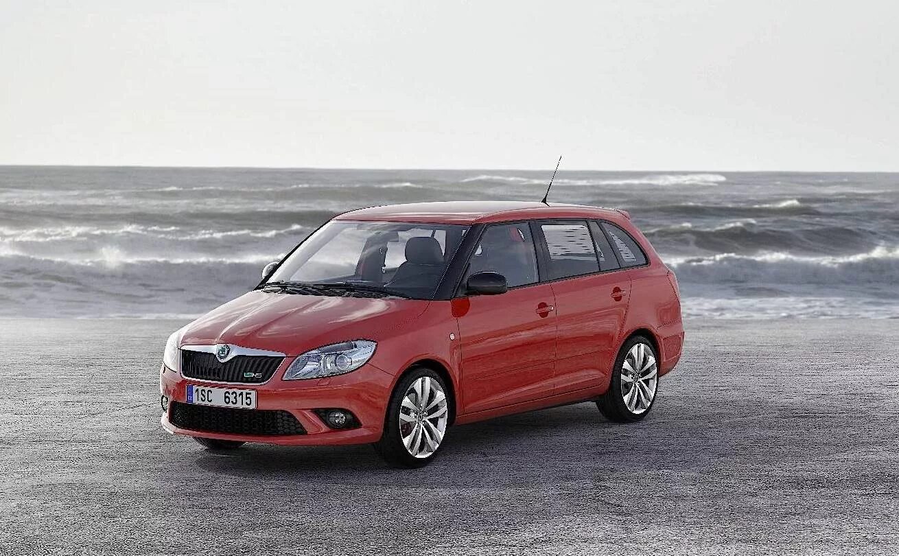 Фабия комби. Шкода Фабия 2 Комби. Skoda Fabia Combi 2010. Fabia Combi mk2. Skoda Fabia Combi RS.