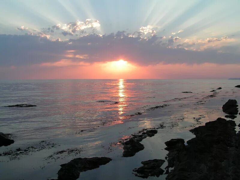 Круг черного моря. Черное море закат. Закат на море с подписью. Ейск море закат. Море закат Сиде.