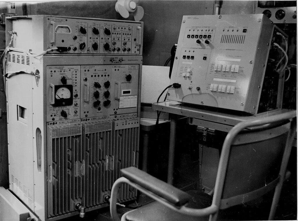 Включи станцию радиостанцию. Сокольническая радиостанция им Попова. Р-415 радиорелейная станция. 17 Сентября 1922 года в Москве состоялся первый радиоконцерт в России. Первый радиоконцерт в Москве 1922.