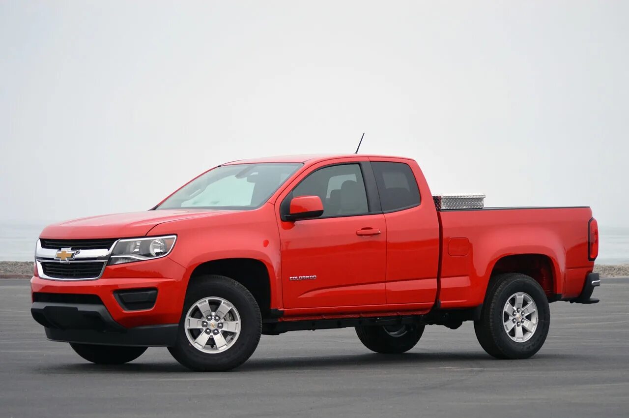 Chevrolet Colorado / GMC Canyon. Chevrolet Colorado 2000. Chevrolet Colorado 2015. Шевроле пикап 200. Завод пикапы