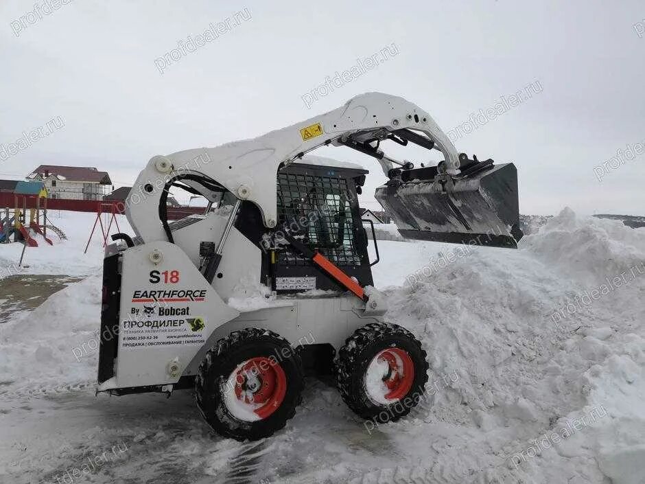 Bobcat earthforce s18. Колесный мини-погрузчик Earthforce s18. Погрузчик Бобкэт s18. Bobcat s18 Earthforce. Мини-погрузчик Bobcat s18/s16.