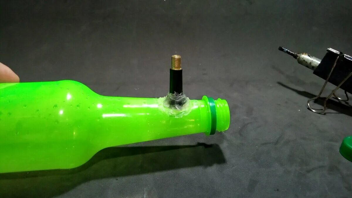 Клапан аэрозольного баллончика. Самодельный баллон. Баллон сжатого воздуха из бутылок самодельный. Самодельный баллон. Пескоструй аппарат с баллона 30л газ.