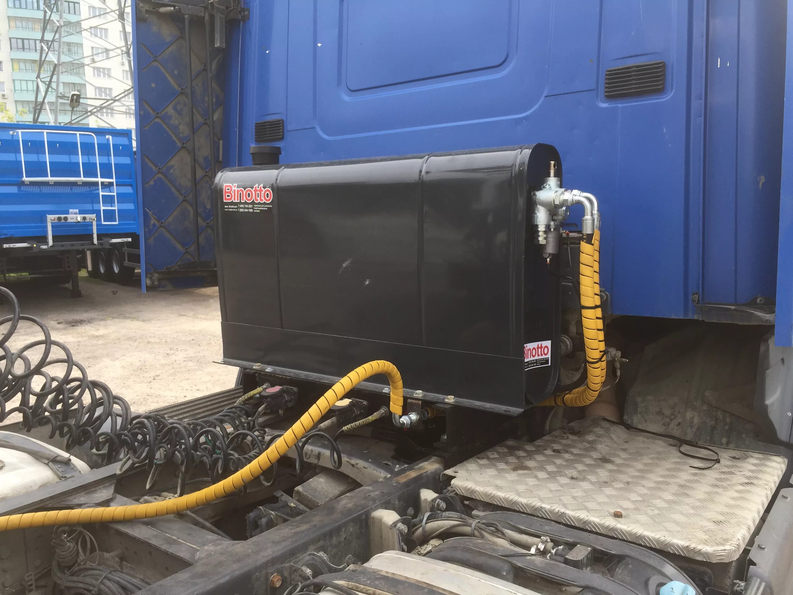 Бак гидравлический камаз 6520. Гидробак камаз 65115 самосвал. Гидробак камаз 6520 евро 4. Камаз 5511 гидробак 8608010. Бак гидравлический камаз 6520.