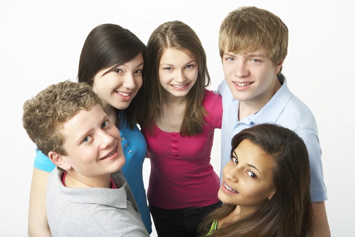 Подростки в школе. Юношеский возраст. Teenage years. Девочка dreamstime. Подросток.