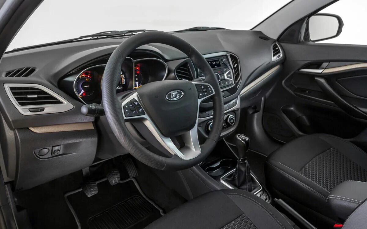 Lada Vesta обзор после двух лет пользования авто. Votron Дзен