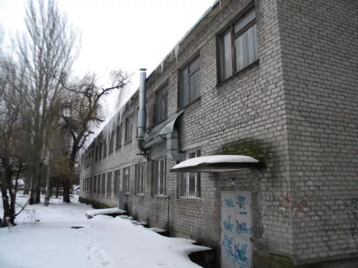 Художественный колледж донецк на ткаченко. Донецкое художественное училище. Пту донецка. Максатиха общежитие пту. Пту связи донецк.