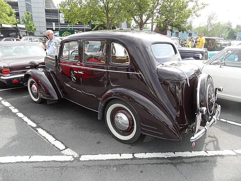 Купить опель в германии. Opel super 6 ww2. Opel super Six 1938. Немецкий Опель. Opel super 6 Wehrmacht.