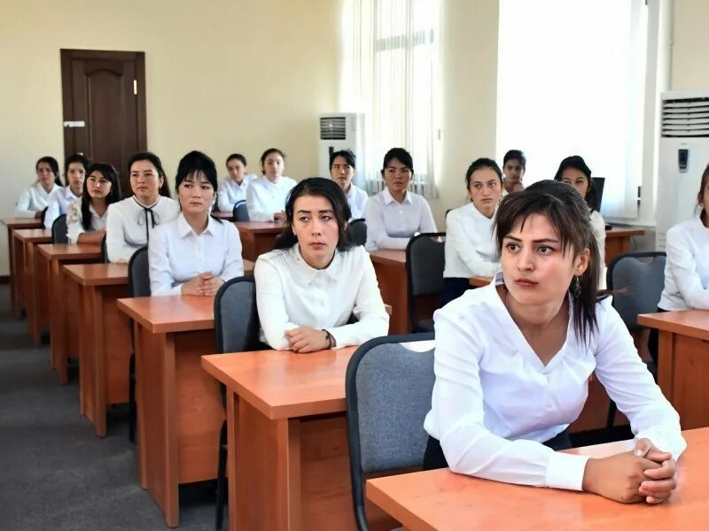 Талабалар ётокхонаси. Магистратура в Узбекистане. Талаба қизлар. Талабалар расми.