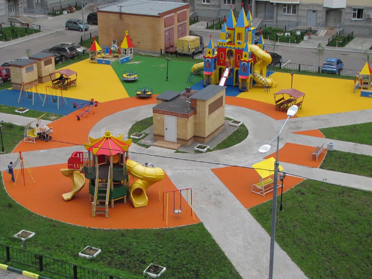 Детская площадка дорогая. Проект детской площадки КСИЛ. Детские дворовые площадки. Современные детские площадки. Красивые детские площадки.