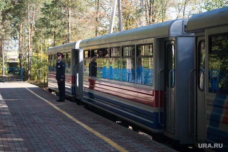 Парк маяковского екатеринбург план. Парк маяковского екатеринбург карта. Цпкио маяковского. Трамваи от радуга парк до парка маяковского. Парк маяковского екатеринбург сцена.