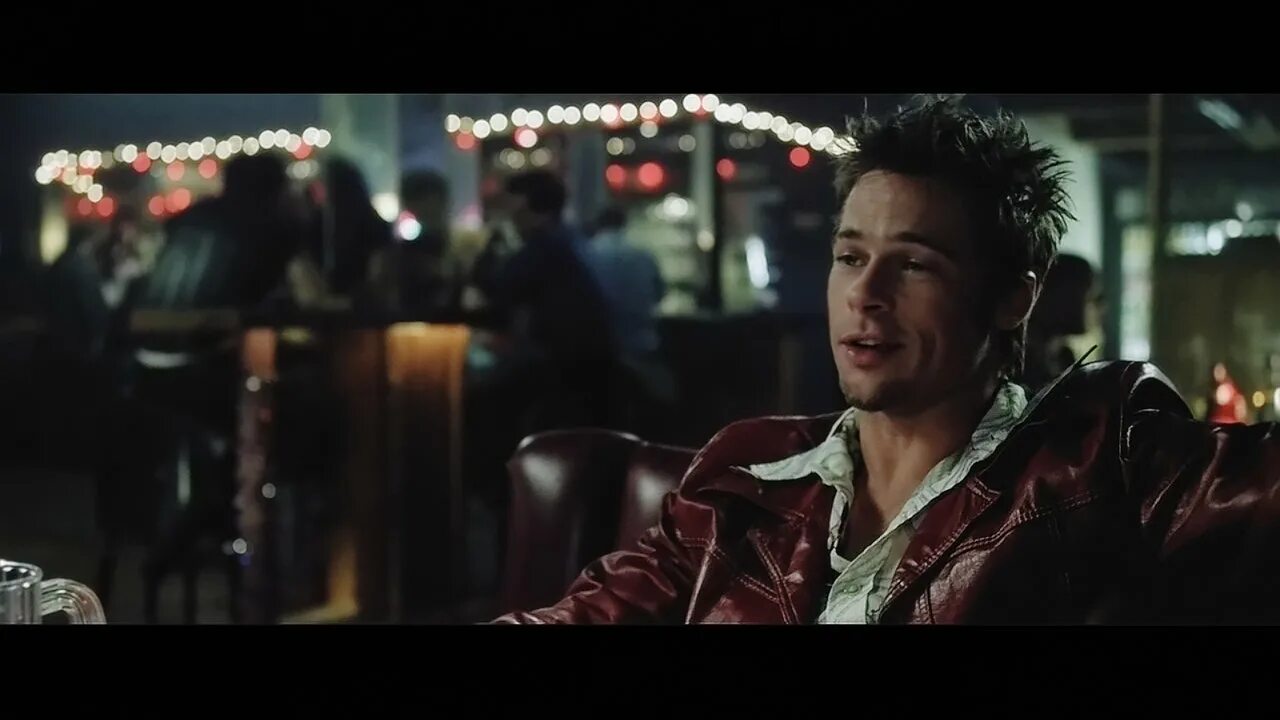 Тайлер дернинг ,jqwjdcrbq rke,. Кто играл тайлера дердена. Брэд питт тайлер дерден. Бойцовский клуб тайлер дерден. Брэд питт бойцовский клуб.