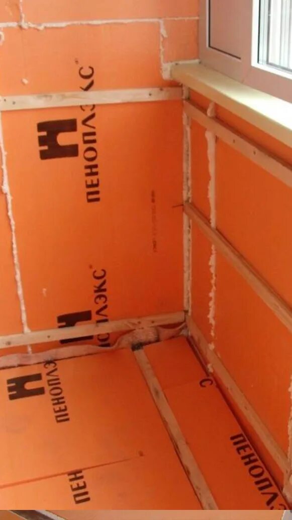 утепление балкона к железному парапету. пеноплекс пенофол пеноплекс. пеноплекс логотип. пеноплекс и пароизоляция на балконе. обрешетка для панелей пвх на балконе.