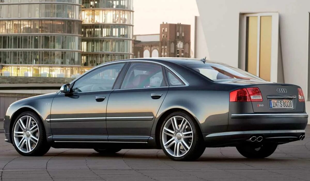 Audi s8 2006. Ауди а8 с8. Ауди а8l 2006. Ауди s8 2005. Куплю ауди а8 в москве