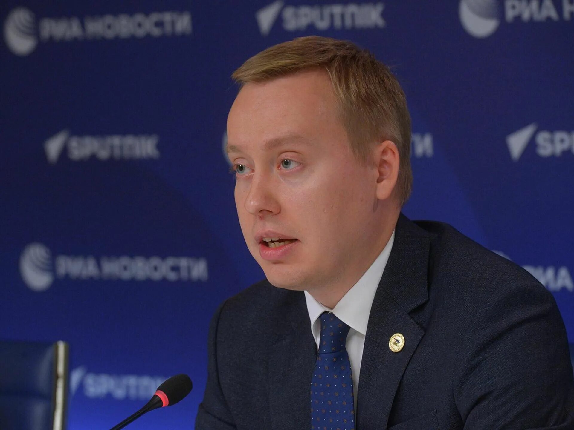 Глазьев сергей юрьевич. Советник председателя. Владимир толстой советник президента фото. Советник президента рф сергей глазьев. Глазьев сергей юрьевич.