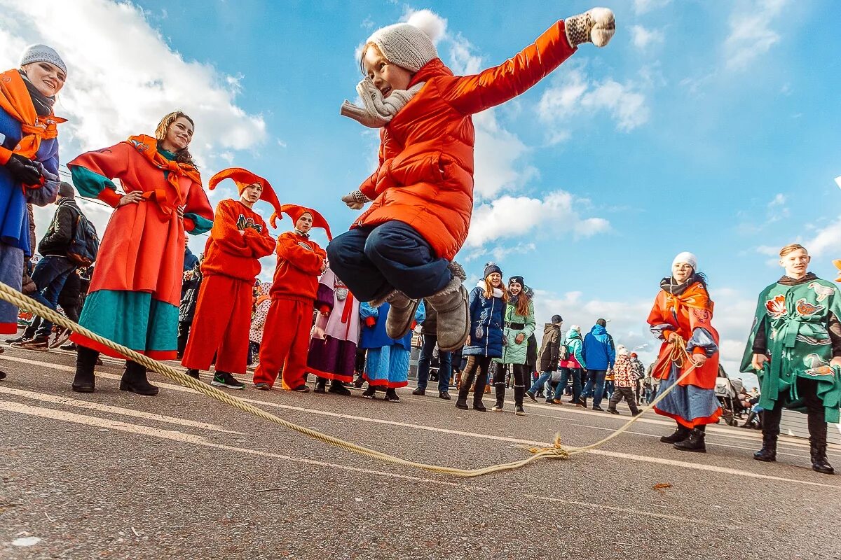 Этнографический музей хохловка народные праздники. Горелки салочки. Удмуртские горелки удмуртская народная игра. Народная игра бояре. Древнерусские народные игры.