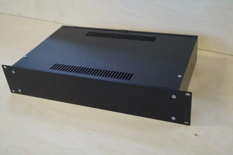 Рэковый корпус 3u. Rackmount 19. Серверные корпуса 19 дюймов 4u. Armaif-19rack-8s. Корпус стальной 3u.