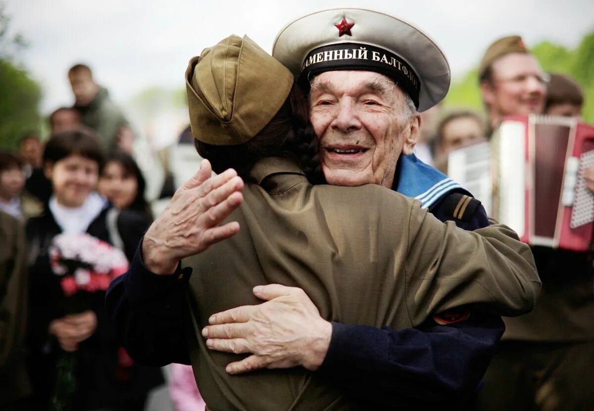 Память дедов и отцов рисунки. Достойны ли мы отцов и дедов книга. Всегда война станислав сергеев книга. Сергеев товарищ жандарм 2 книга. Достойны мы дедов 6.