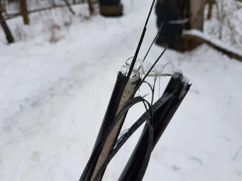 сломанные лыжи