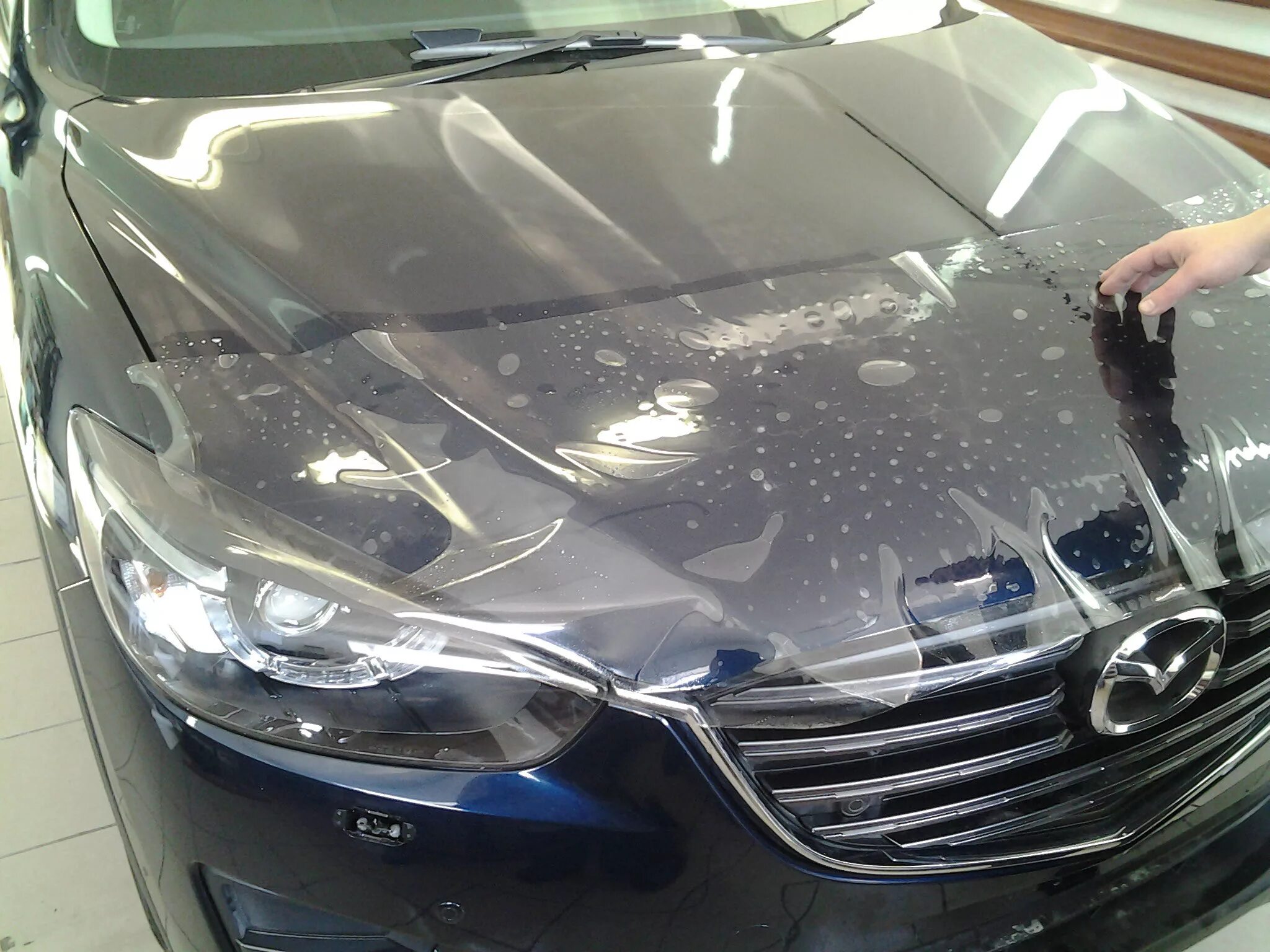 антигравийная пленка для авто ppf. пленка на автомобиль от сколов. плёнка suntek полиуретановая. пленка на автомобиль от сколов. детейлинг решетки мерседес 2022.