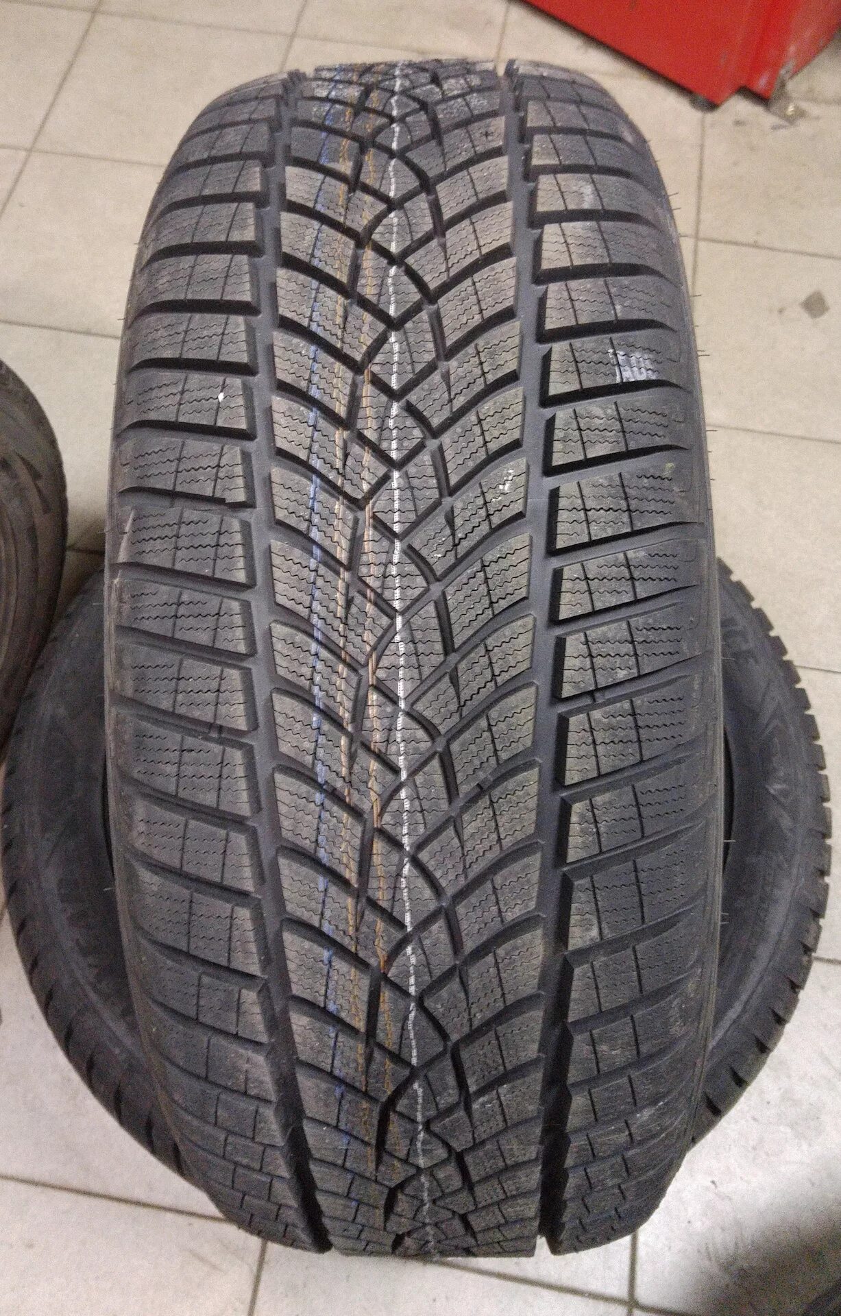 Goodyear ultragrip ice arctic suv 4 4 265 60 r18. Goodyear ultragrip 235 60 r18. Pirelli 225/65r17 106t xl ice zero tl (шип. Goodyear ultragrip ice. Goodyear ice suv 225/65-17.