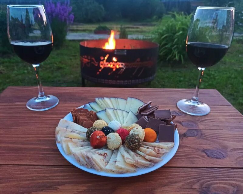 Печуркина дача ютуб новое. Печуркина дача ютуб новое. Печуркина дача ютуб новое. Печуркина дача ютуб новое. В деревенском доме мужчина разжег печь.