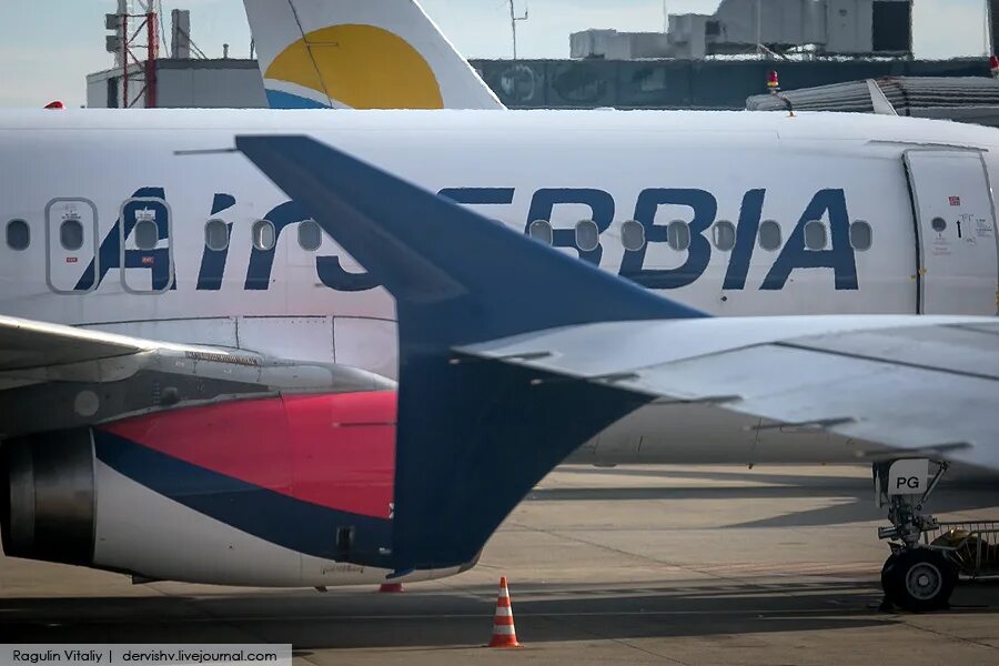 Рейс белград москва air serbia. Рейс белград москва air serbia. Airbus a320 air serbia. Air serbia москва белград. Авиакомпания сербские авиалинии.